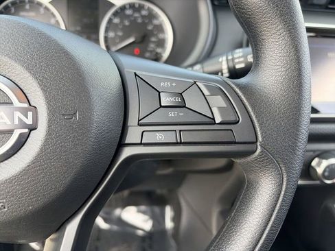 Used 2025 Nissan Kicks Play S image 23