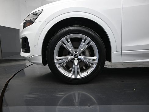 Used 2023 Audi Q8 Premium Plus image 23