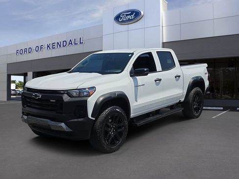 Used 2024 Chevrolet Colorado Trail Boss w/ Advanced Trailering Package AWD/4WD image 29