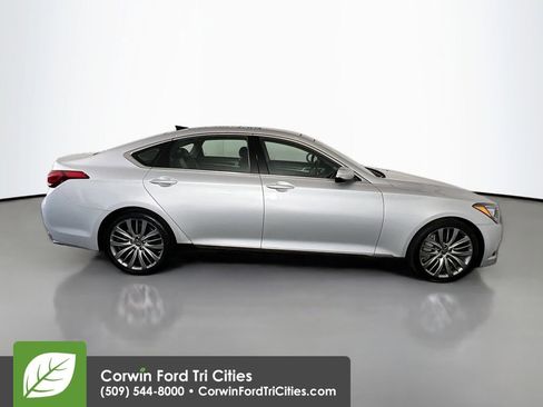 Used 2015 Hyundai Genesis 5.0 image 19