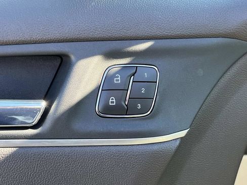 Used 2019 Lincoln MKC Select w/ Select Plus Package image 27