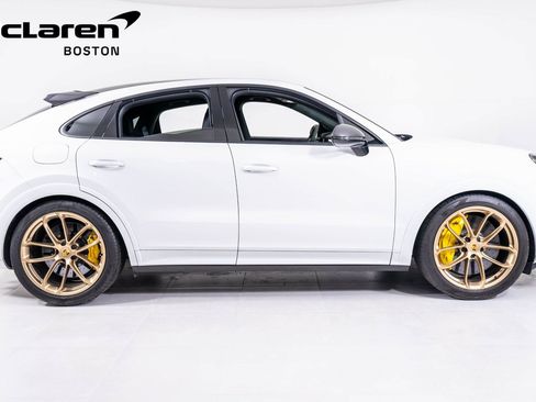 Used 2024 Porsche Cayenne Turbo GT image 6