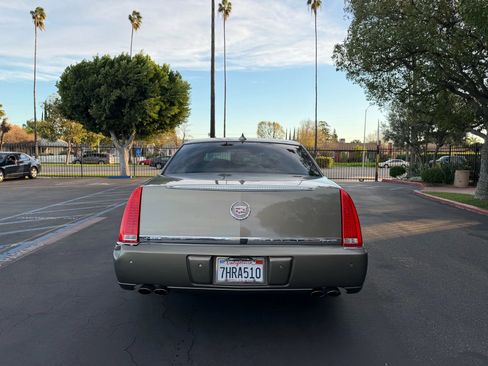 Used 2010 Cadillac DTS Premium w/ Driver Awareness Package image 4