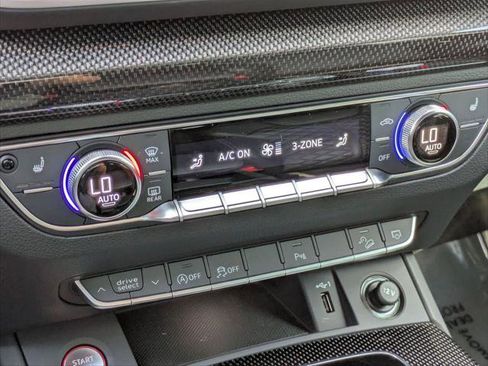 Used 2024 Audi SQ5 Premium Plus w/ S Sport Package image 19