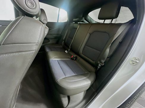 Used 2025 Buick Envista Preferred image 25