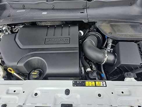 Used 2020 Jaguar E-PACE SE image 55