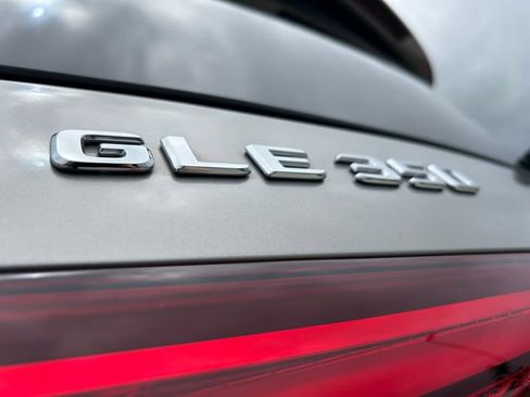 Used 2020 Mercedes-Benz GLE 350 4MATIC image 27