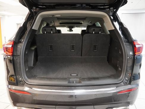 Used 2019 Buick Enclave Avenir w/ Avenir Technology Package image 17
