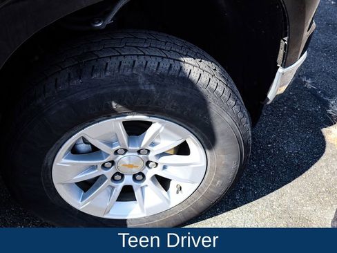 Used 2025 Chevrolet Silverado 1500 LT image 40