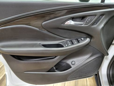 Used 2020 Buick Envision Essence FWD image 39