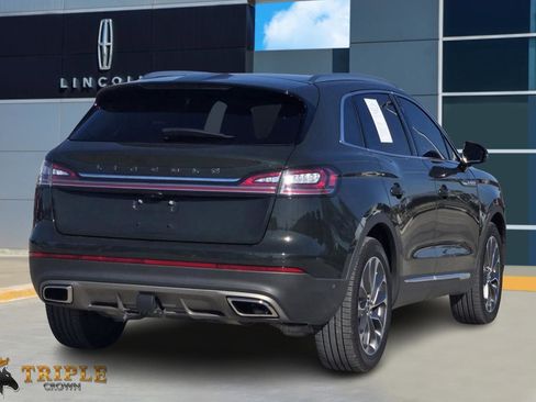 Used 2023 Lincoln Nautilus Reserve w/ Equipment Group 201A image 4