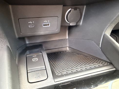 Used 2023 Nissan Kicks SV FWD image 20