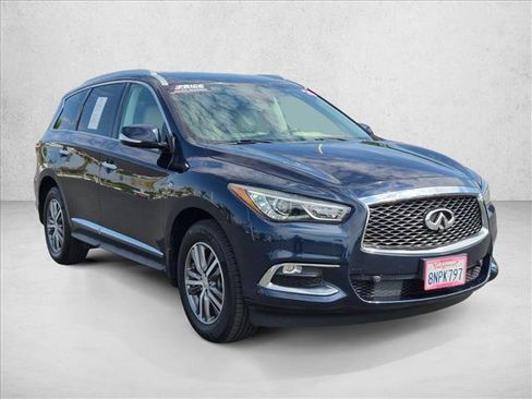 Used 2020 INFINITI QX60 Luxe w/ Essential Package FWD image 3