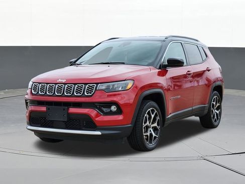 Used 2025 Jeep Compass Limited AWD/4WD image 4
