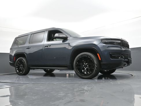 Used 2023 Jeep Wagoneer Series II image 22