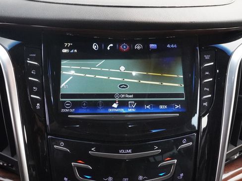 Used 2020 Cadillac Escalade ESV Luxury AWD/4WD image 46