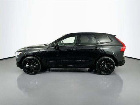 Used 2024 Volvo XC60 T8 Ultimate w/ Protection Package Premier image 4