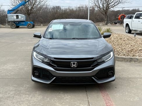 Used 2018 Honda Civic Sport Touring image 9