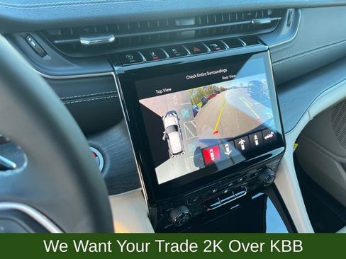 New 2025 Jeep Grand Cherokee Limited w/ Luxury Tech Group II image 15