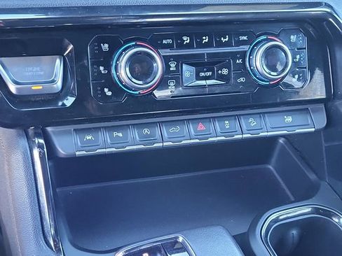 Used 2022 GMC Sierra 1500 AT4 w/ Technology Package image 15