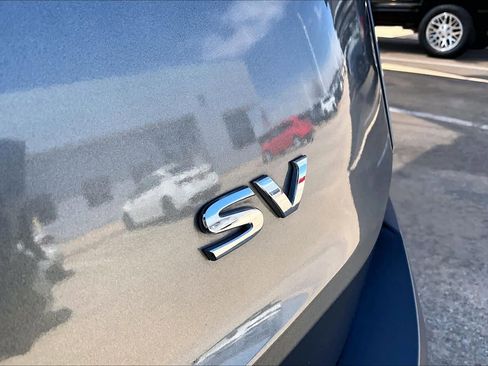 Used 2023 Nissan Rogue SV image 9