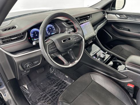 Used 2022 Jeep Grand Cherokee Trailhawk image 9