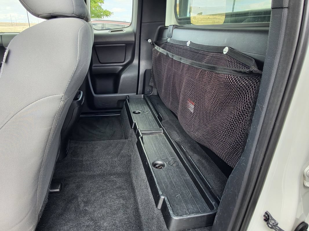 Used 2017 Toyota Tacoma SR RWD image 16