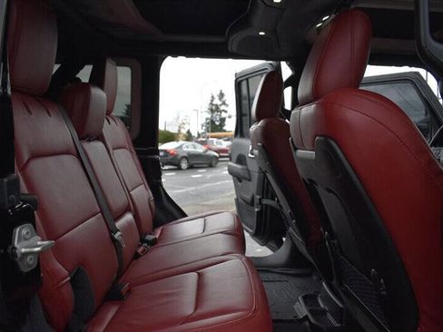 Used 2024 Jeep Wrangler Unlimited Rubicon 392 AWD/4WD image 31