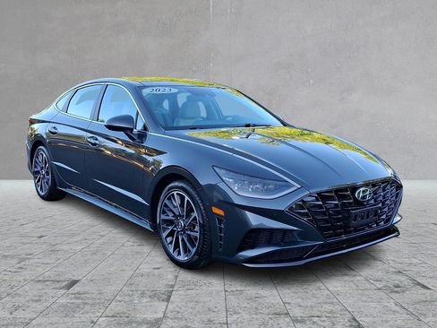Used 2023 Hyundai Sonata Limited FWD image 3