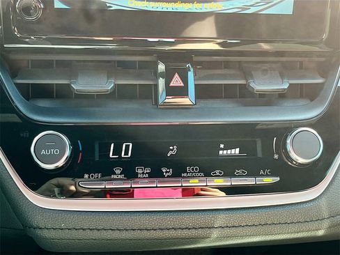 Used 2023 Toyota Corolla SE image 15