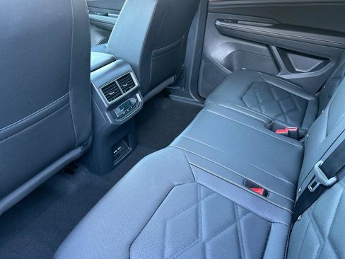 New 2026 Volkswagen Atlas SE image 11