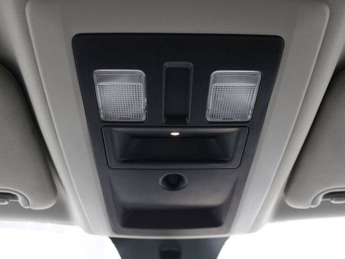 Used 2017 RAM 1500 Express AWD/4WD image 30