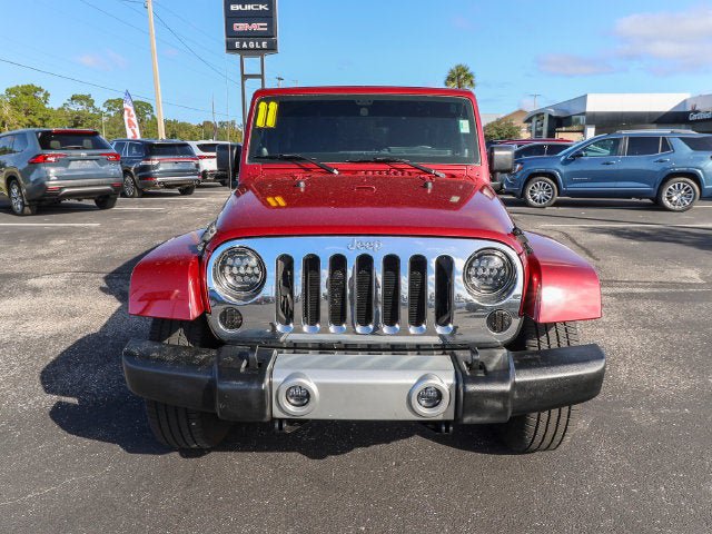 Used 2011 Jeep Wrangler Unlimited Sahara w/ Dual Top Group AWD/4WD image 2