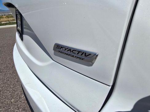 Used 2018 MAZDA CX-5 Touring w/ Preferred Equipment Package AWD/4WD image 11
