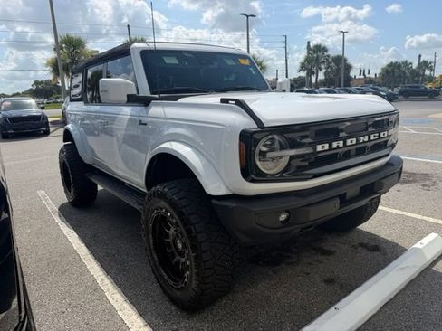 Used 2024 Ford Bronco Outer Banks AWD/4WD image 1