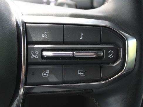 Used 2025 GMC Yukon Elevation AWD/4WD image 15