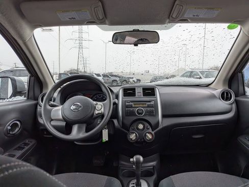 Used 2014 Nissan Versa SV image 12