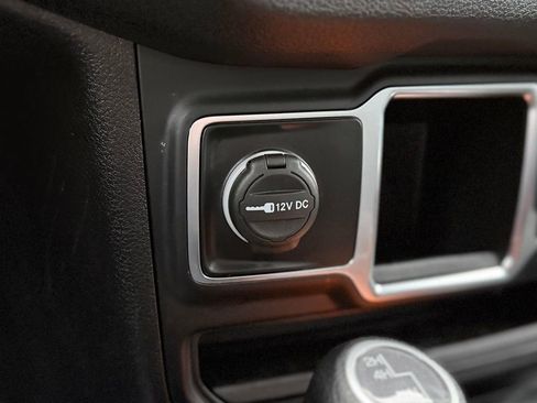 Used 2024 Jeep Gladiator Sport image 15