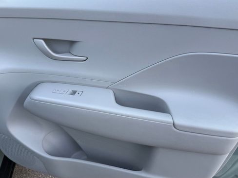 Used 2024 Hyundai Kona SEL image 24