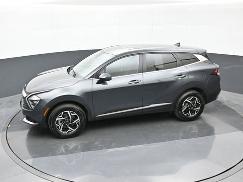 Used 2023 Kia Sportage LX image 32