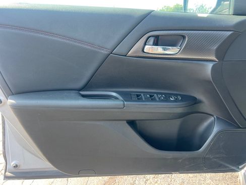 Used 2017 Honda Accord Sport Special Edition image 12