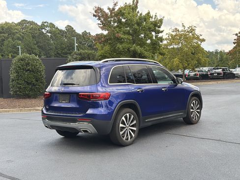 Used 2021 Mercedes-Benz GLB 250 image 3