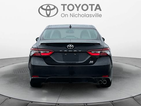 Used 2024 Toyota Camry SE w/ Cold Weather Package image 5
