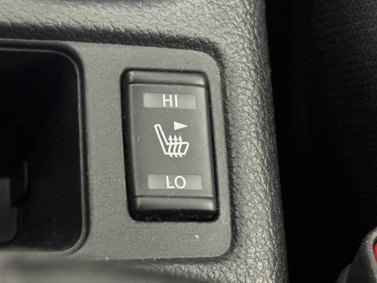 Used 2020 Nissan Rogue SV AWD/4WD image 36