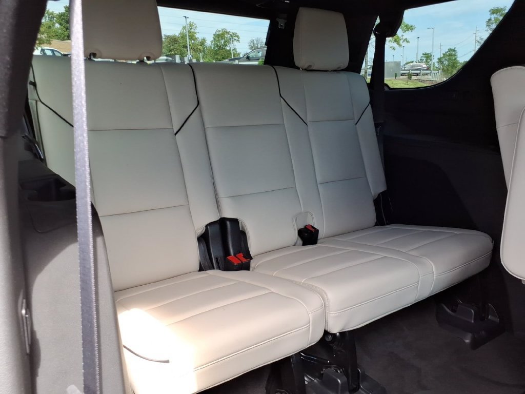 Used 2022 Cadillac Escalade Sport w/ Touring Package AWD/4WD image 15