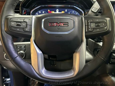 Used 2024 GMC Sierra 2500 SLT w/ SLT Convenience Package image 17