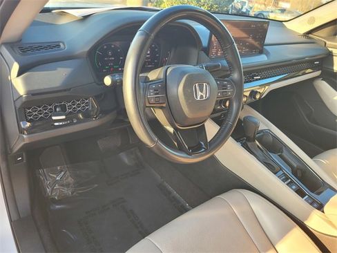 Used 2024 Honda Accord EX-L image 12