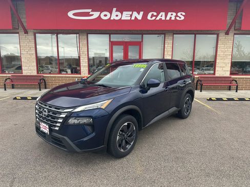 Used 2024 Nissan Rogue SV FWD image 1
