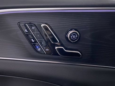 New 2025 Cadillac Lyriq Sport AWD/4WD image 17