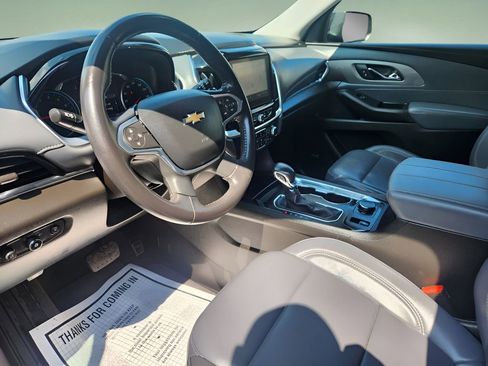 Used 2021 Chevrolet Traverse LT w/ LT Premium Package AWD/4WD image 10